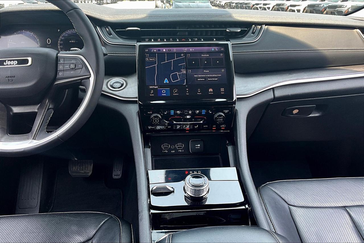 2023 Jeep Grand Cherokee Limited | Heated Seats | Remote Start | 4x4 Photo