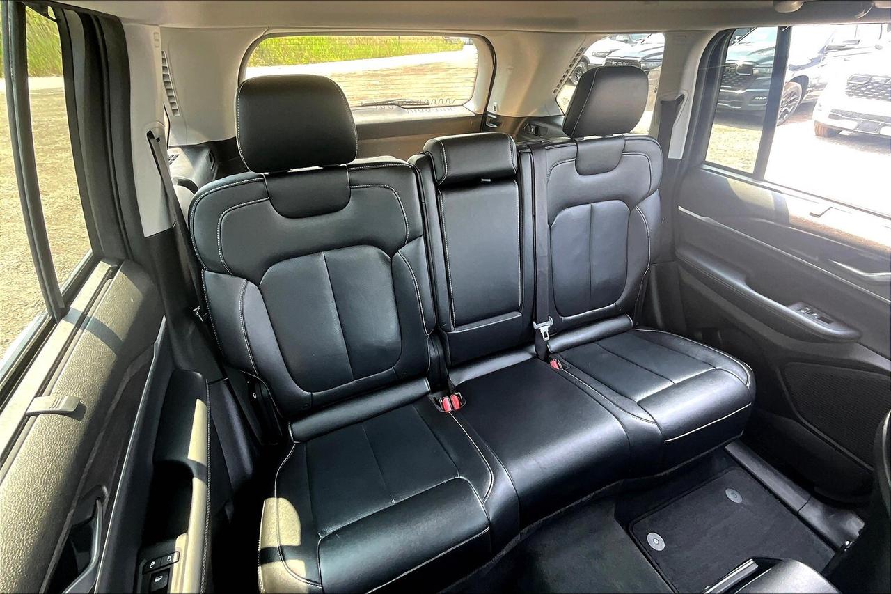 2023 Jeep Grand Cherokee Limited | Heated Seats | Remote Start | 4x4 Photo