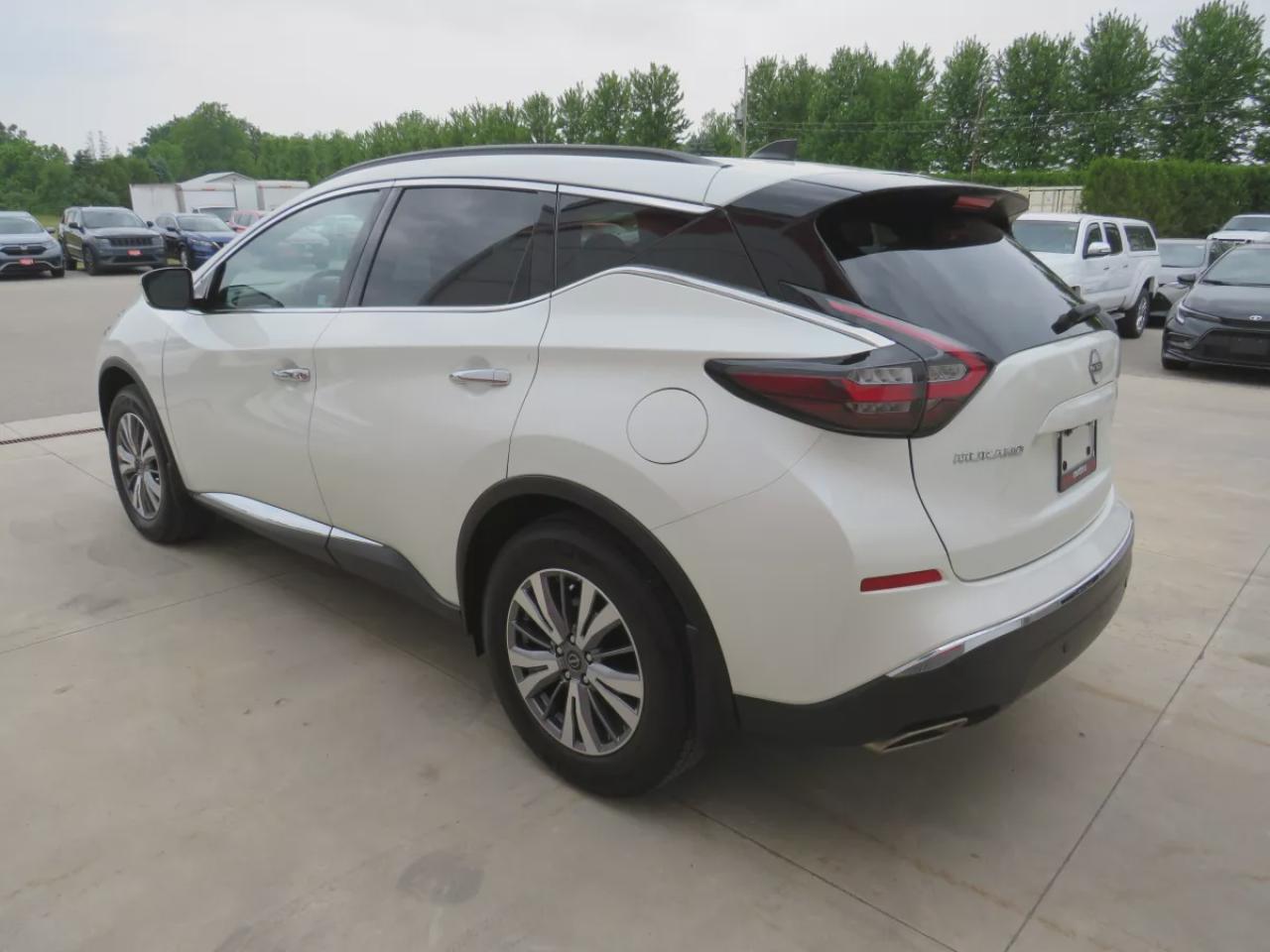 2023 Nissan Murano S (**ONE OWNER!! **CLEAN TITLE/NO ACCIDENTS!!**SAFETY/CERTIFIED!!**V6**AWD**ALLOY WHEELS**BLUETOOTH**CRUISE CONTROL**BACKUP CAMERA**PUSH BUTTON START**DUAL CLIMATE CONTROL**HEATED SEATS**DIGITAL TOUCHSCREEN**USB**) Photo2