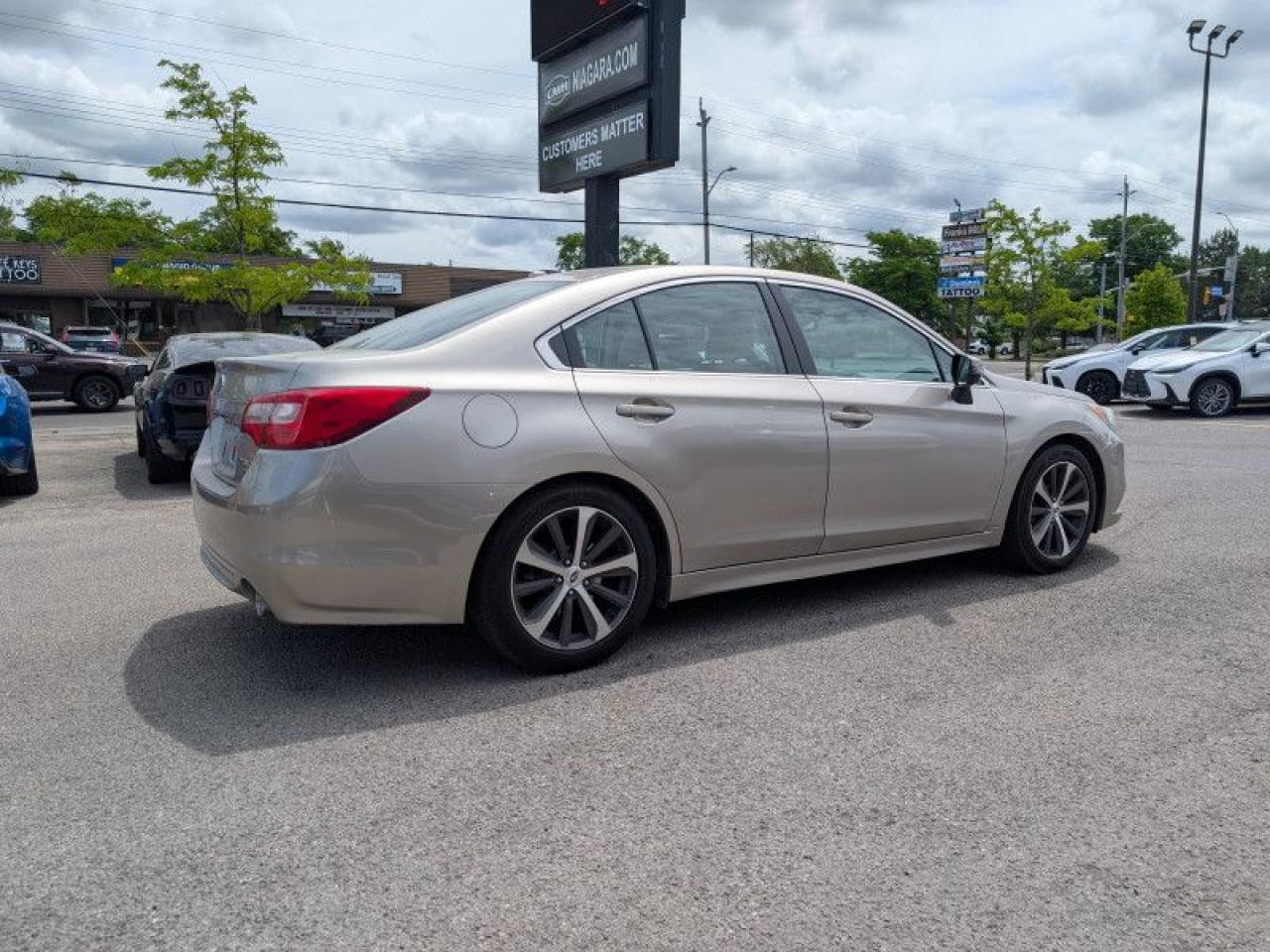 2015 Subaru Legacy 3.6R Limited  **LOW KMS - EYESIGHT** Photo4