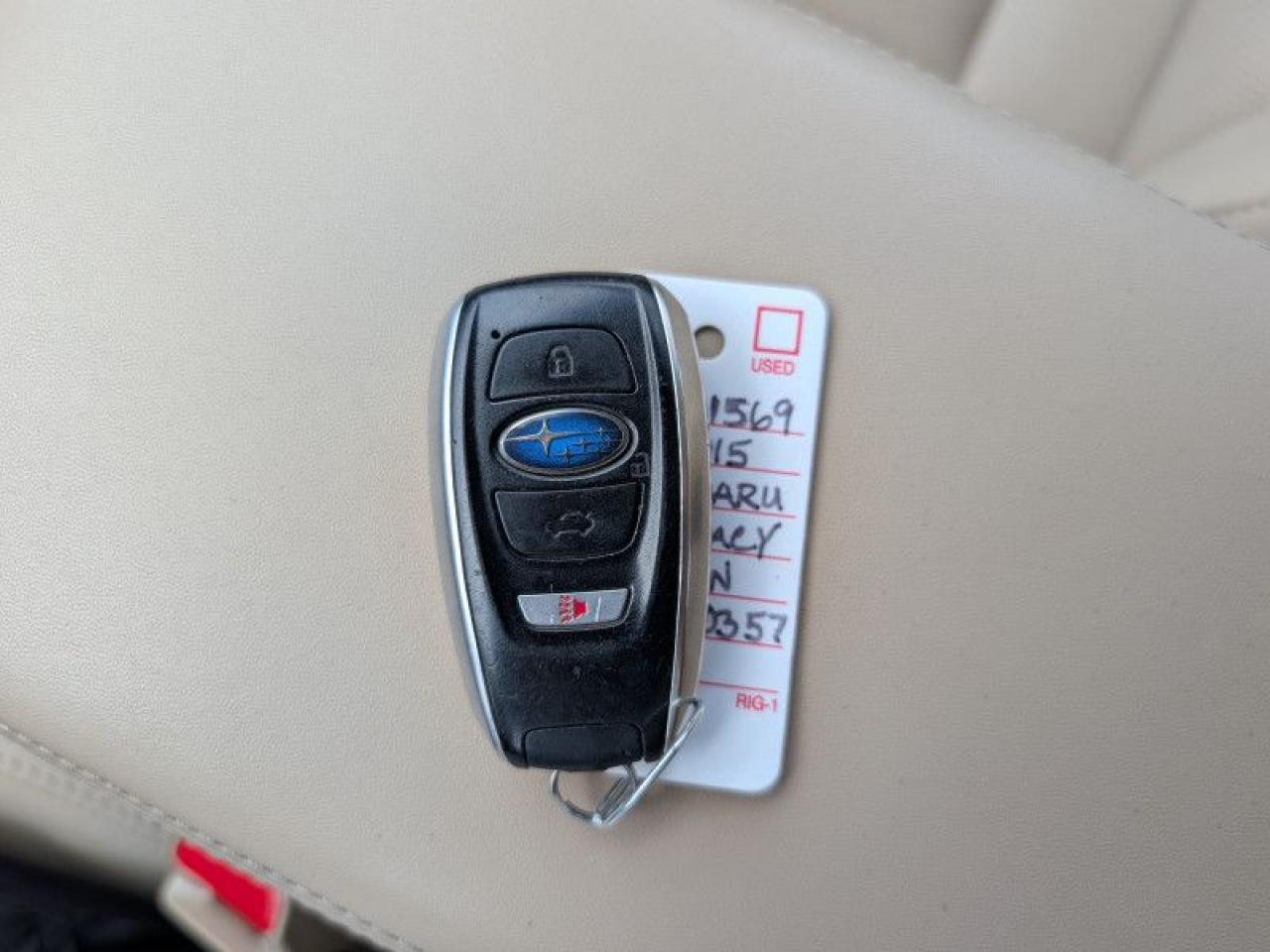 2015 Subaru Legacy 3.6R Limited  **LOW KMS - EYESIGHT** Photo