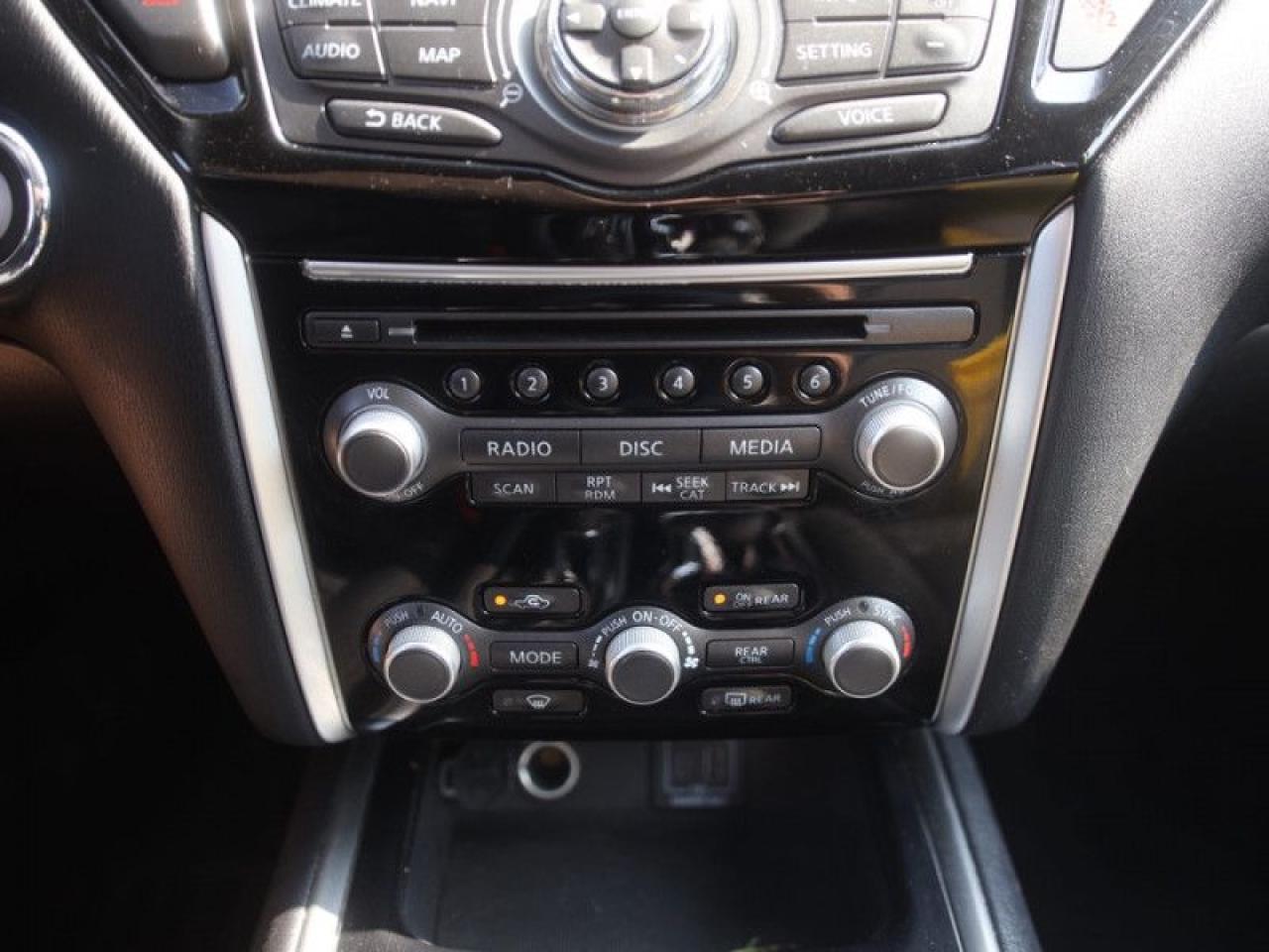 2019 Nissan Pathfinder 4x4 SV Tech  **HTD SW - REM. START** Photo