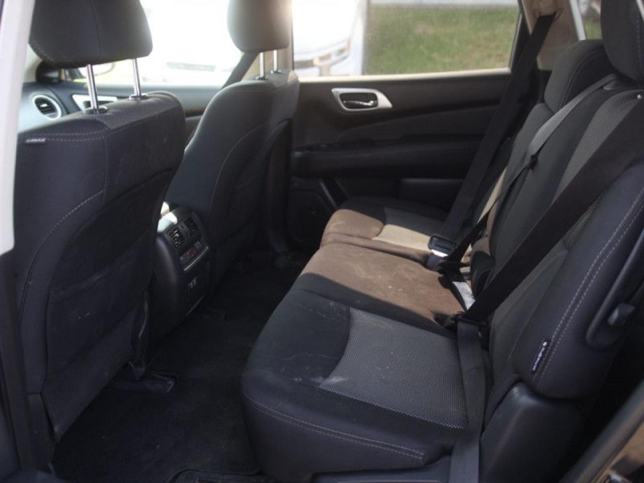 2019 Nissan Pathfinder 4x4 SV Tech  **HTD SW - REM. START** Photo