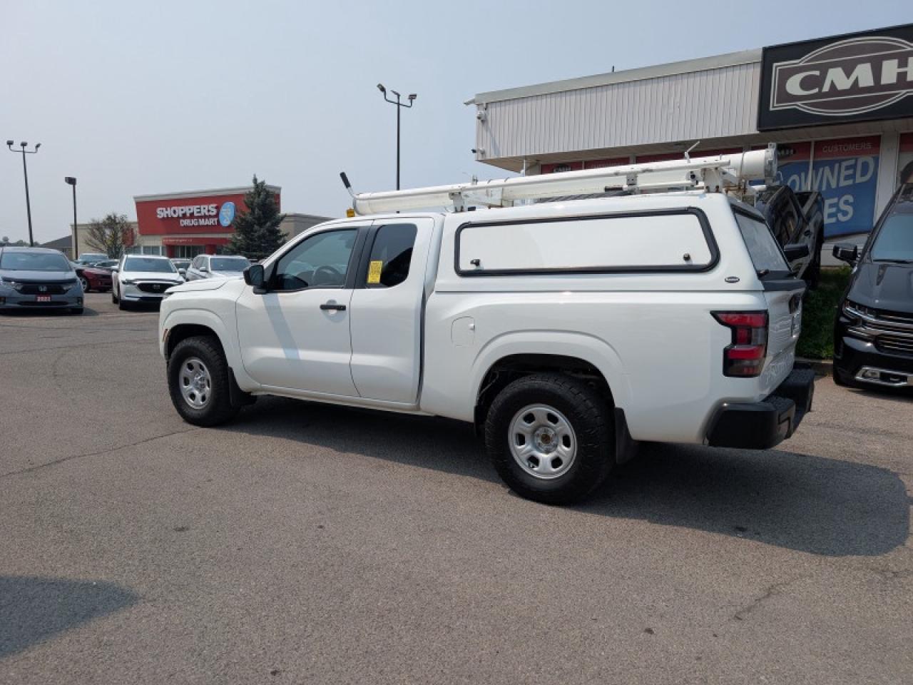 2023 Nissan Frontier S  **ADAP CC -BLIND SPOT - LANE SAFETY** Photo