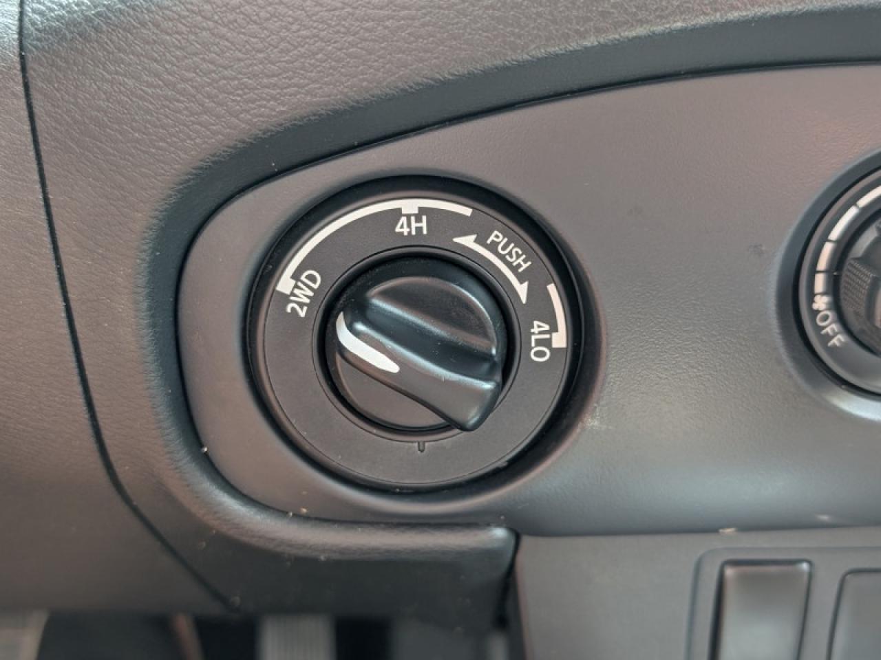 2023 Nissan Frontier S  **ADAP CC -BLIND SPOT - LANE SAFETY** Photo