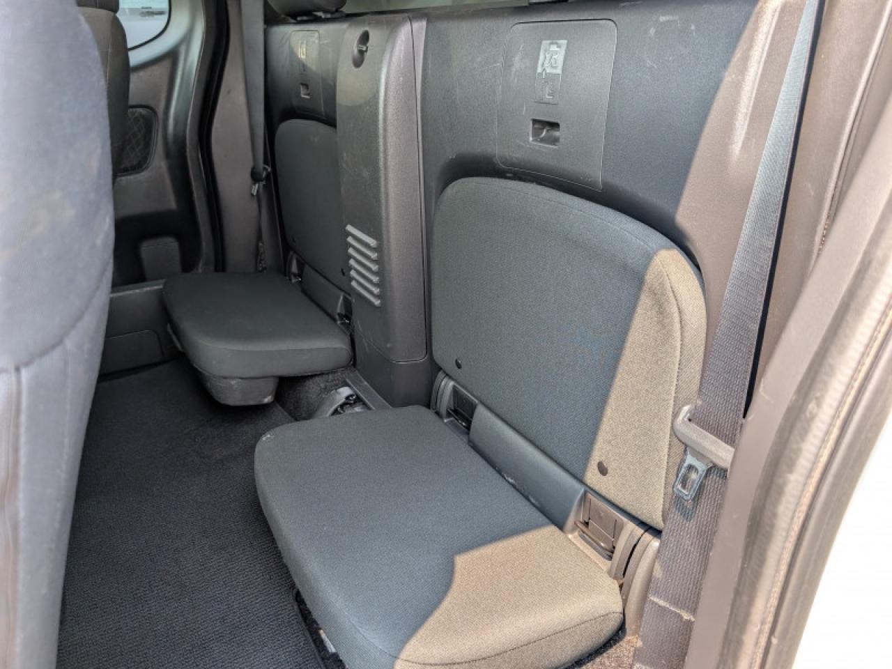 2023 Nissan Frontier S  **ADAP CC -BLIND SPOT - LANE SAFETY** Photo