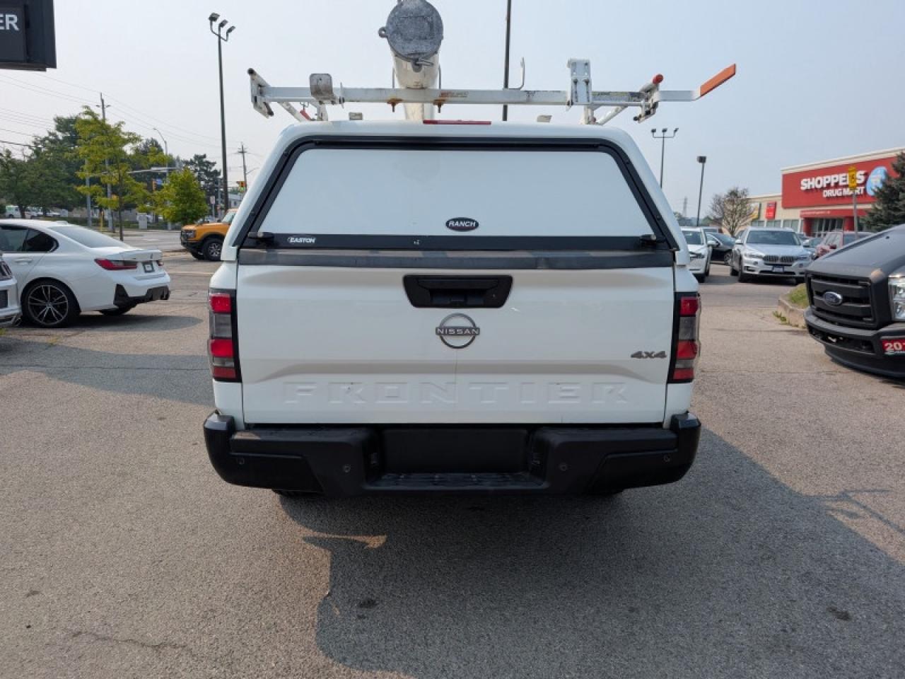 2022 Nissan Frontier S  **GREAT SAFETY FEATURES** Photo3