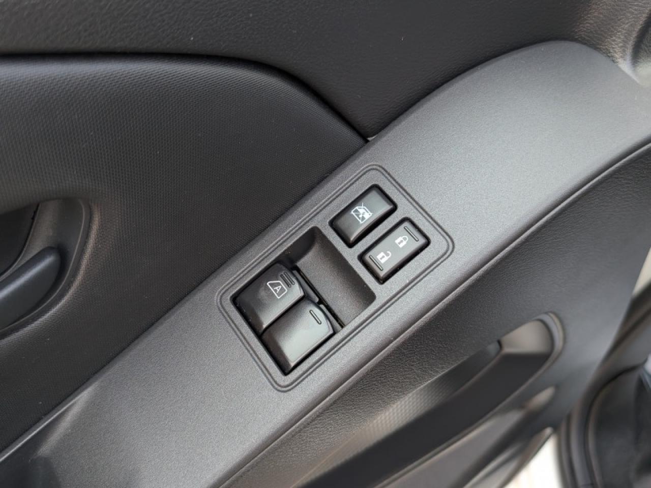 2022 Nissan Frontier S  **GREAT SAFETY FEATURES** Photo