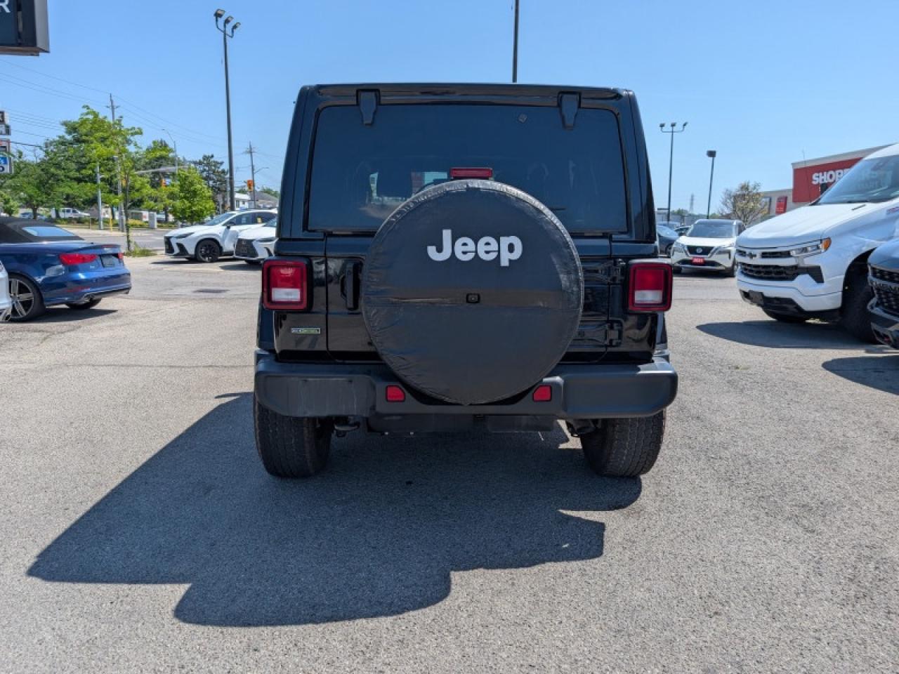 2021 Jeep Wrangler Sahara Unlimited  **LOW KMS - DIESEL** Photo3