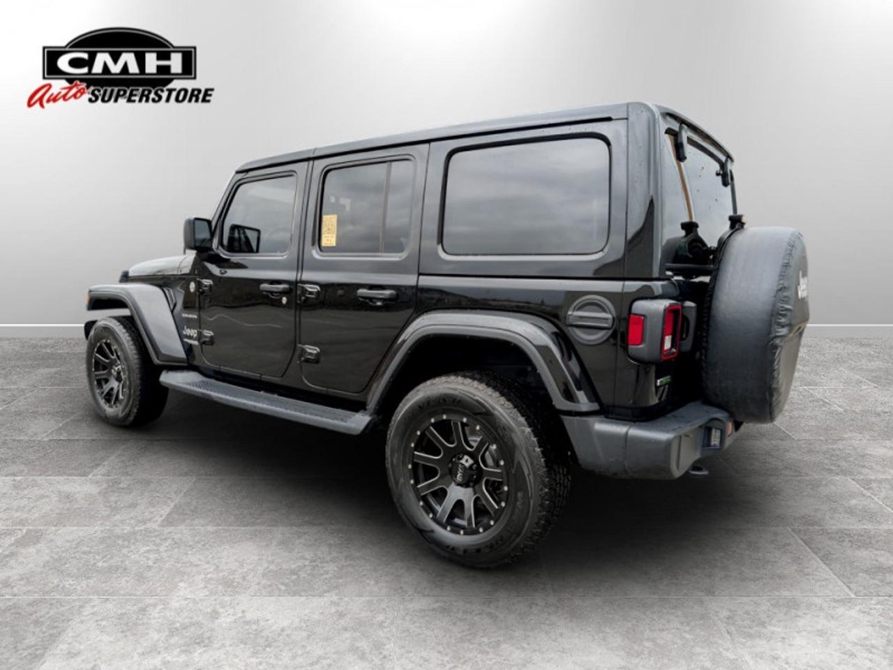 2021 Jeep Wrangler Sahara Unlimited  **LOW KMS - DIESEL** Photo