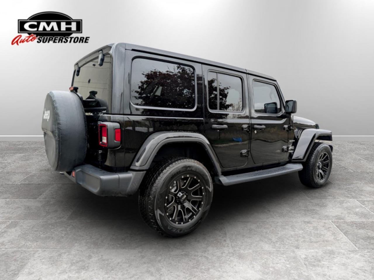 2021 Jeep Wrangler Sahara Unlimited  **LOW KMS - DIESEL** Photo