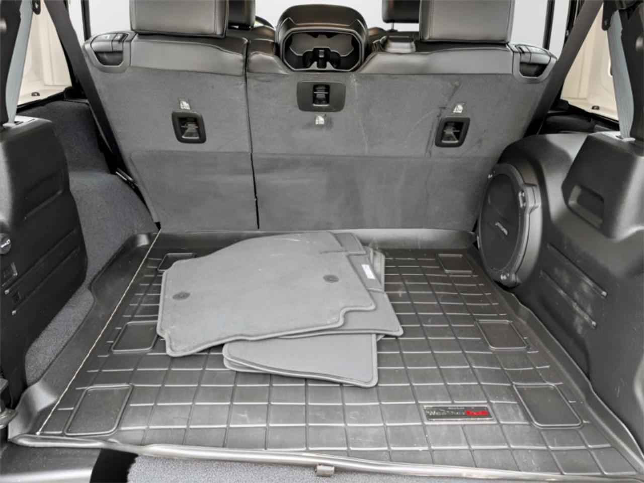 2021 Jeep Wrangler Sahara Unlimited  **LOW KMS - DIESEL** Photo