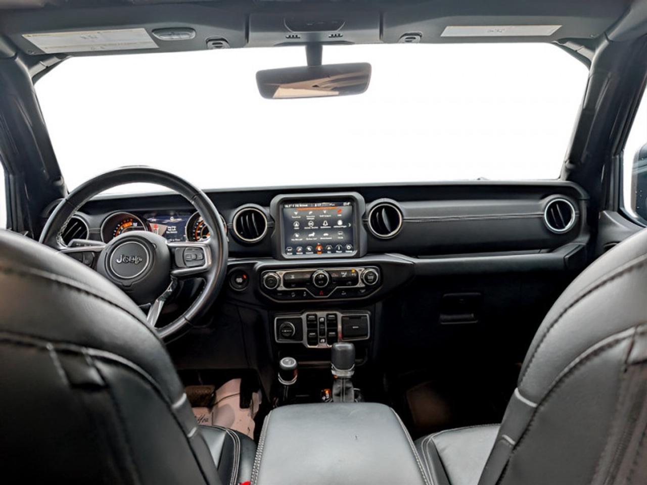 2021 Jeep Wrangler Sahara Unlimited  **LOW KMS - DIESEL** Photo