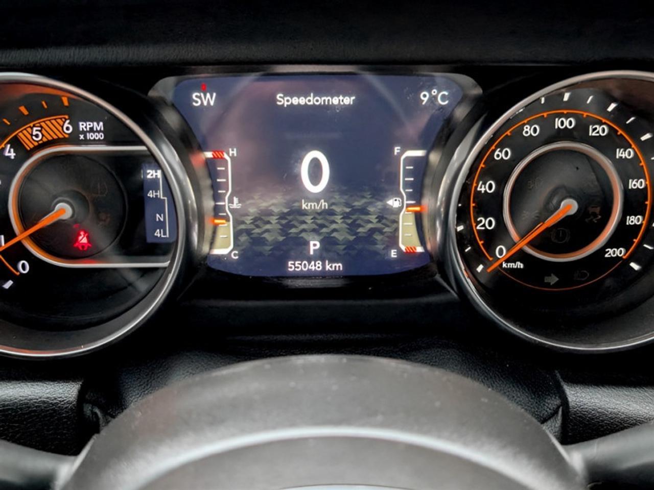 2021 Jeep Wrangler Sahara Unlimited  **LOW KMS - DIESEL** Photo