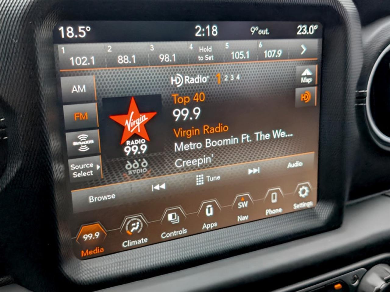 2021 Jeep Wrangler Sahara Unlimited  **LOW KMS - DIESEL** Photo