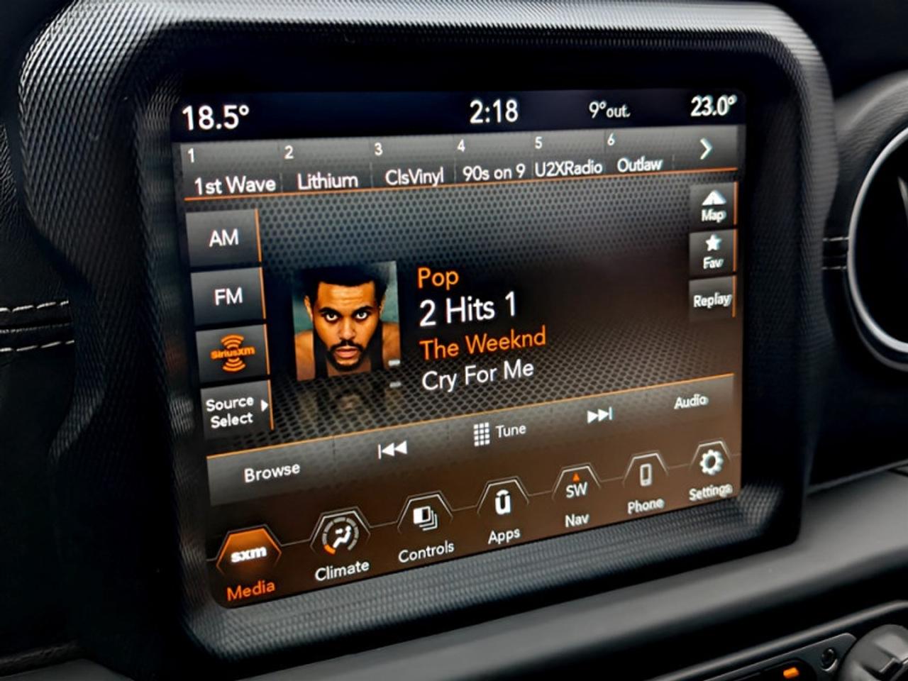 2021 Jeep Wrangler Sahara Unlimited  **LOW KMS - DIESEL** Photo