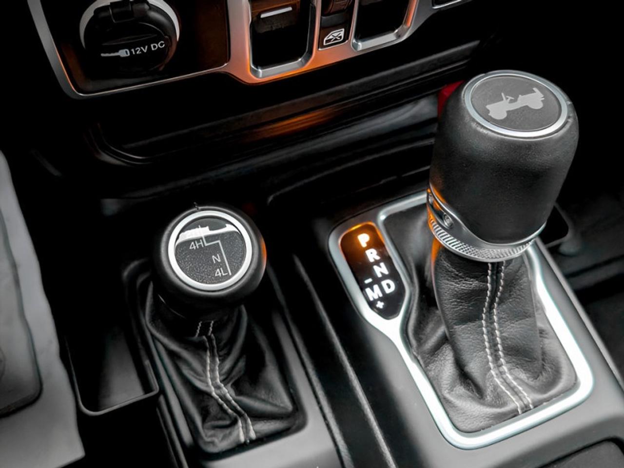 2021 Jeep Wrangler Sahara Unlimited  **LOW KMS - DIESEL** Photo