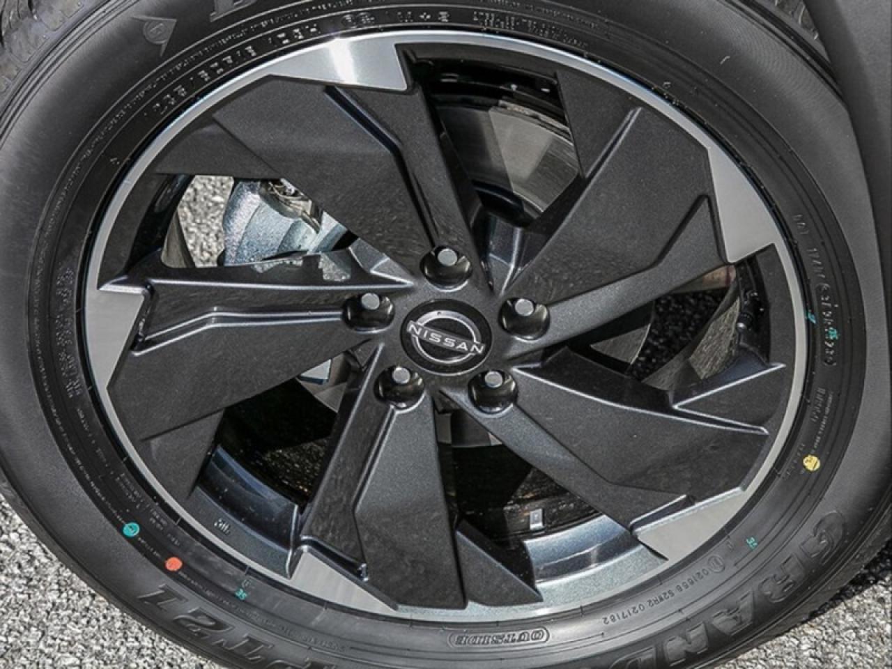 2025 Nissan Rogue SV Moonroof  - Moonroof -  Power Liftgate Photo