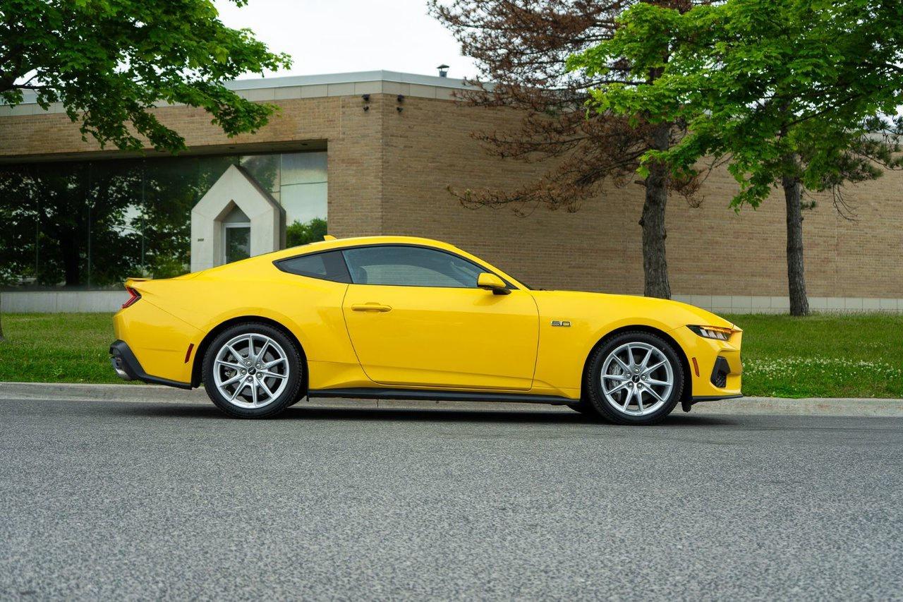 2024 Ford Mustang GT Premium Photo3