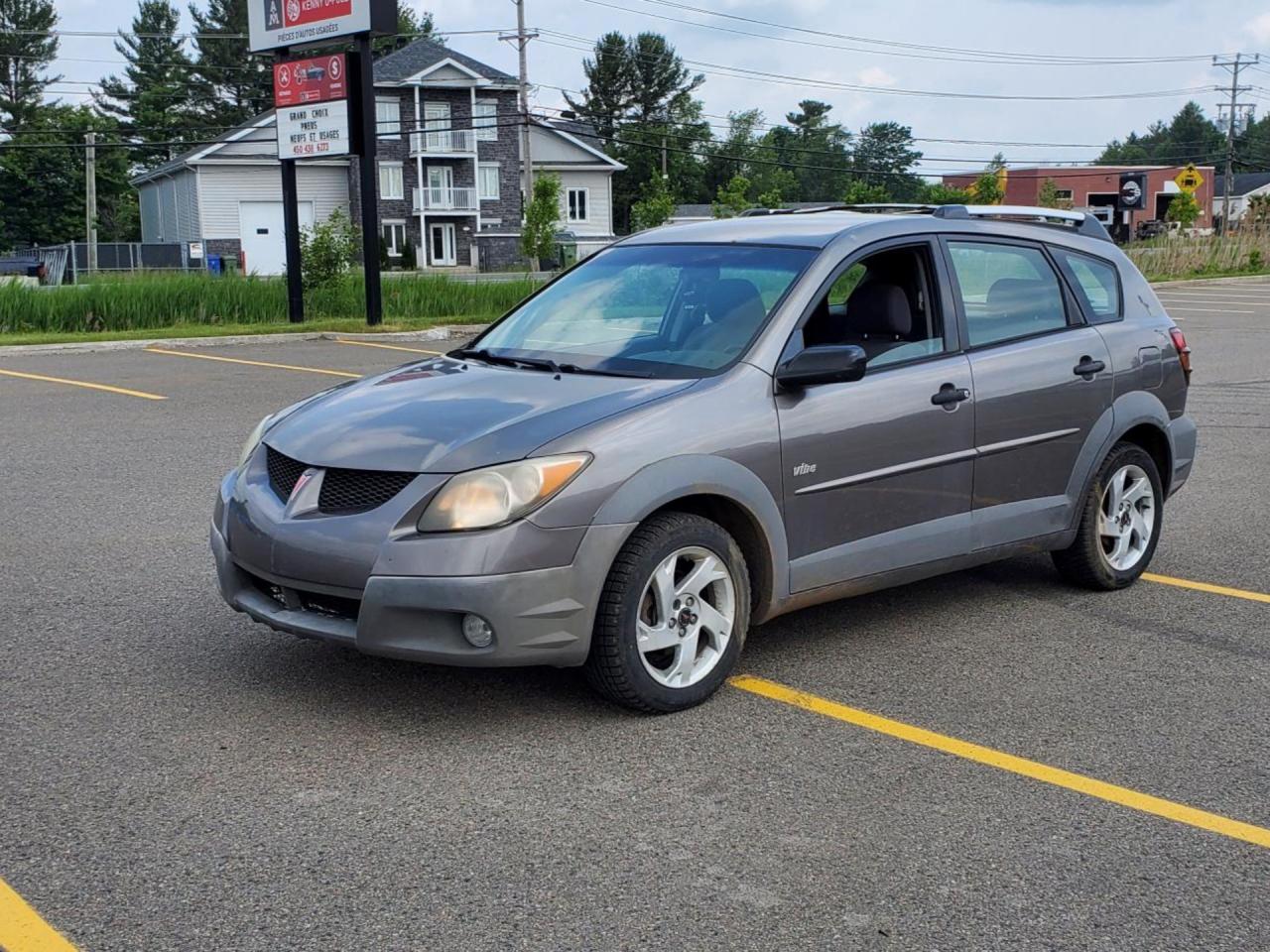 Used 2003 Pontiac Vibe Hatchback for sale in Sainte Sophie, QC