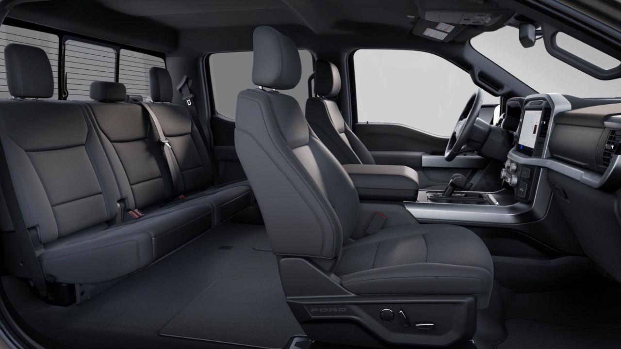 New 2025 Ford F-150 XLT for sale in Kingston, ON