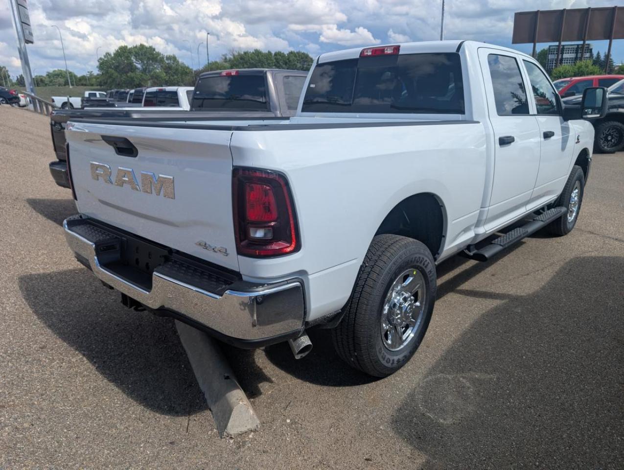 2025 RAM 2500 Tradesman 4x4 Crew Cab 6'4" Box Photo4