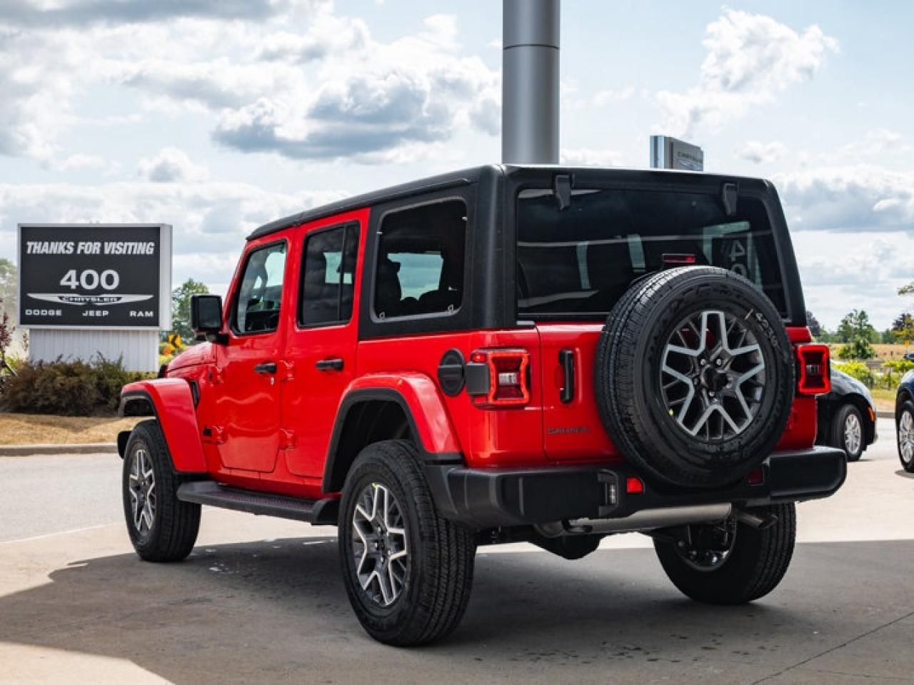 2025 Jeep Wrangler Sahara Photo
