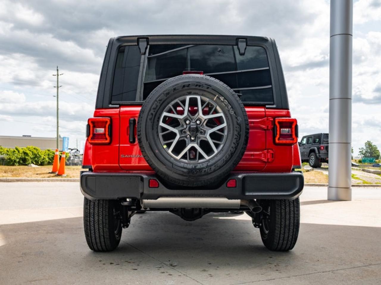 2025 Jeep Wrangler Sahara Photo