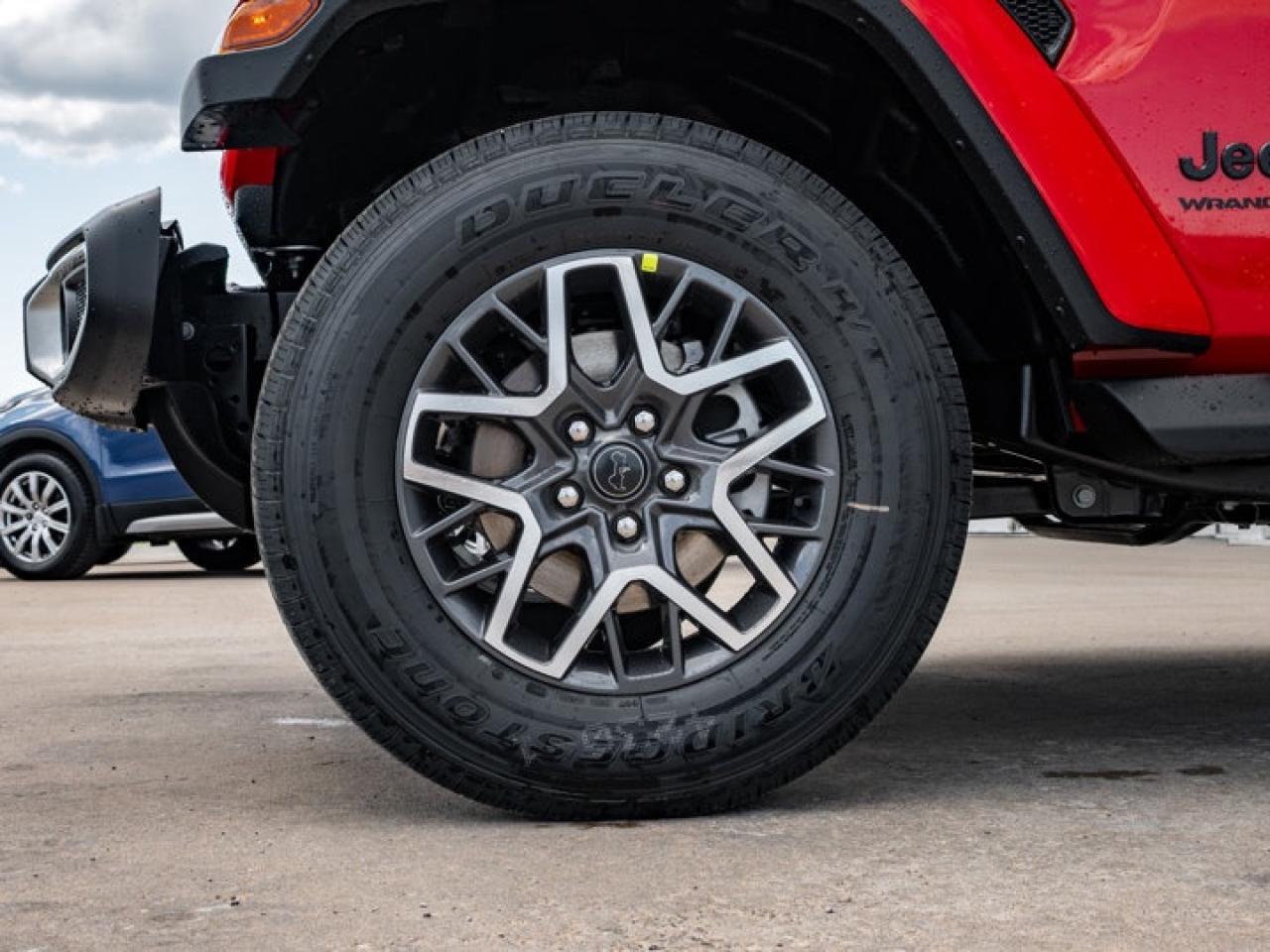 2025 Jeep Wrangler Sahara Photo