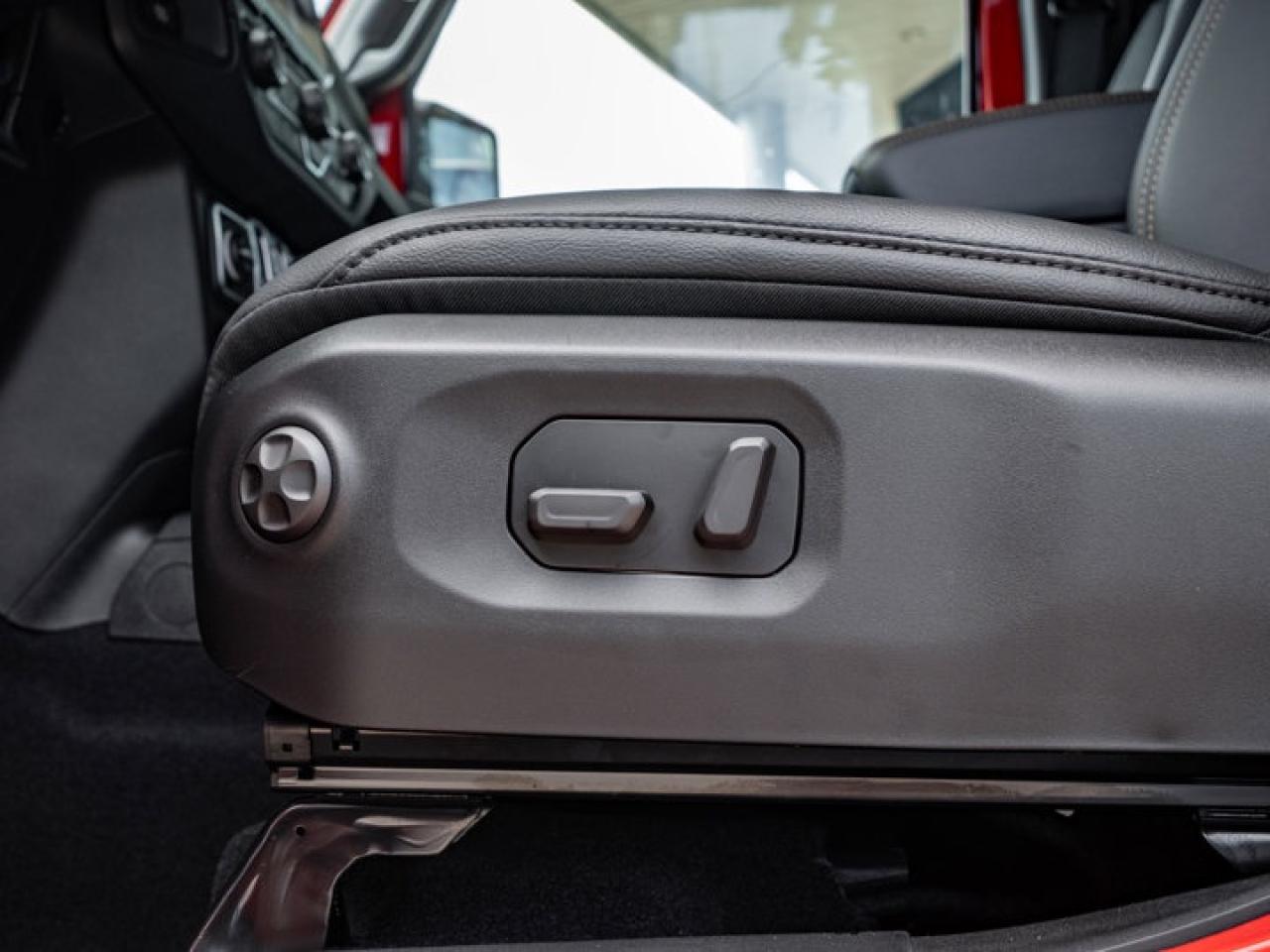 2025 Jeep Wrangler Sahara Photo