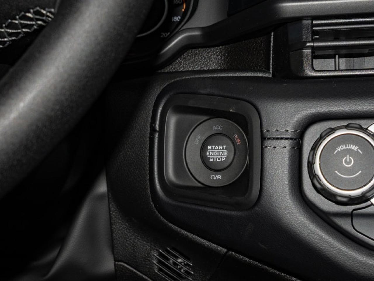 2025 Jeep Wrangler Sahara Photo