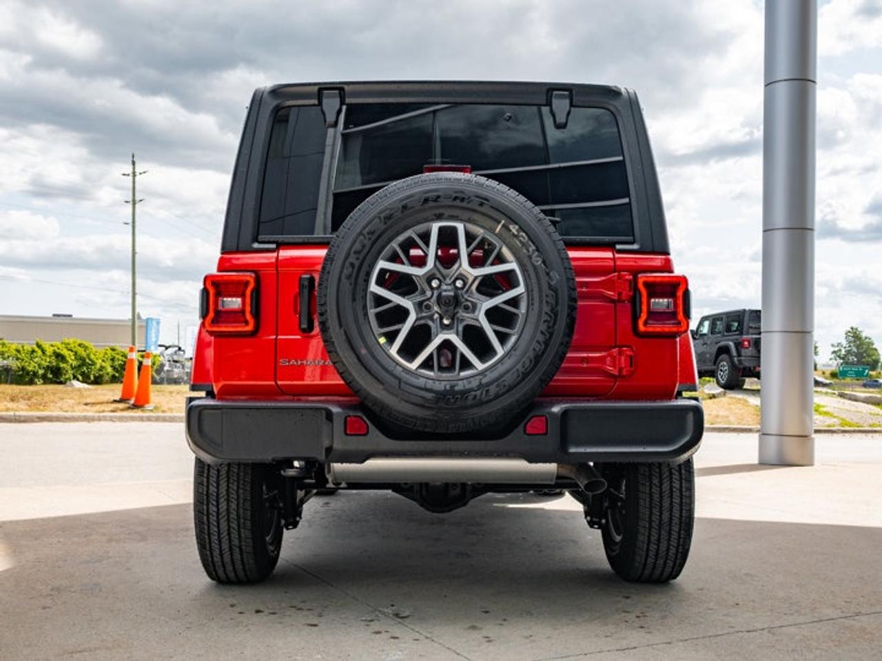 2025 Jeep Wrangler Sahara Photo