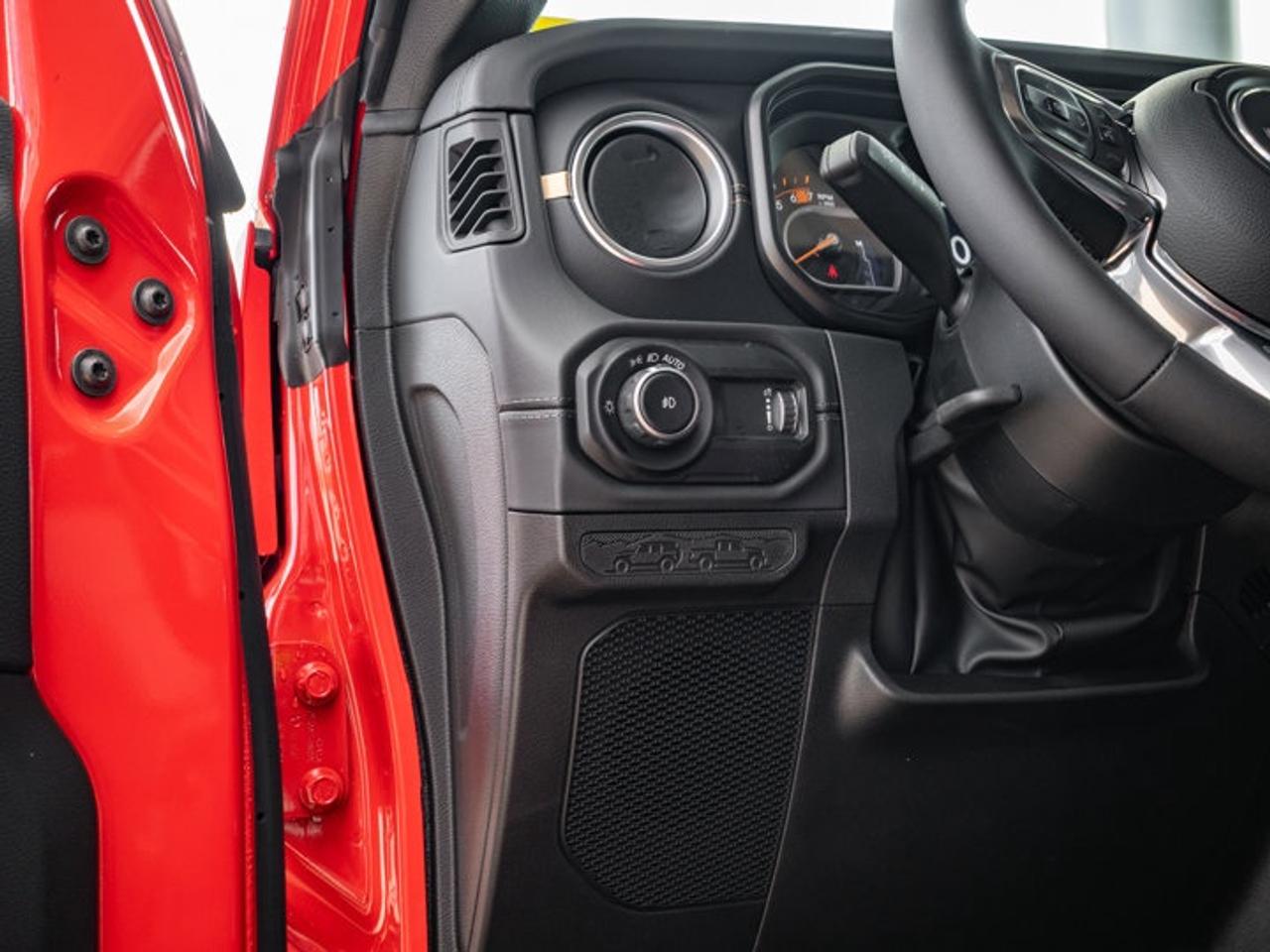 2025 Jeep Wrangler Sahara Photo