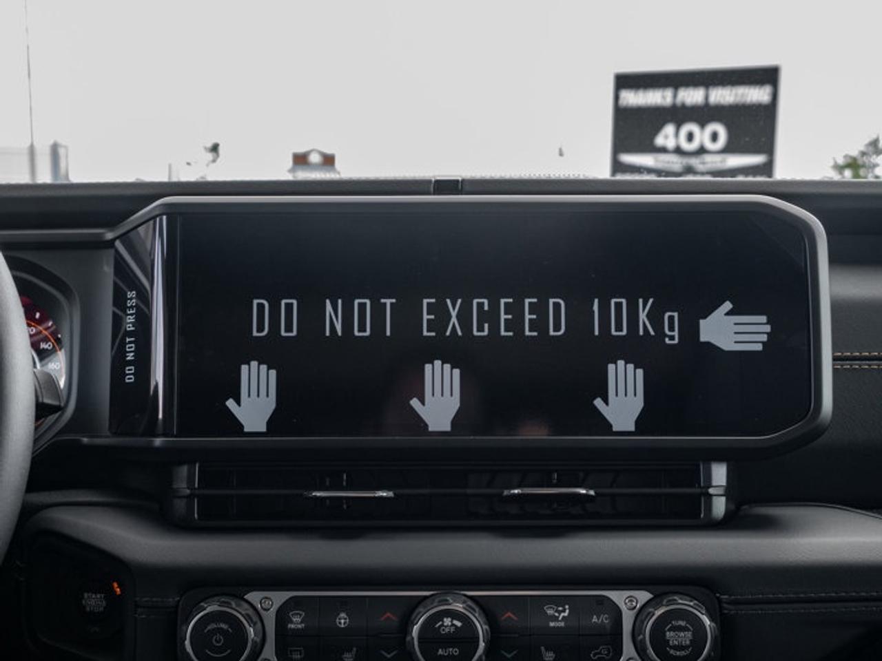 2025 Jeep Wrangler Sahara Photo