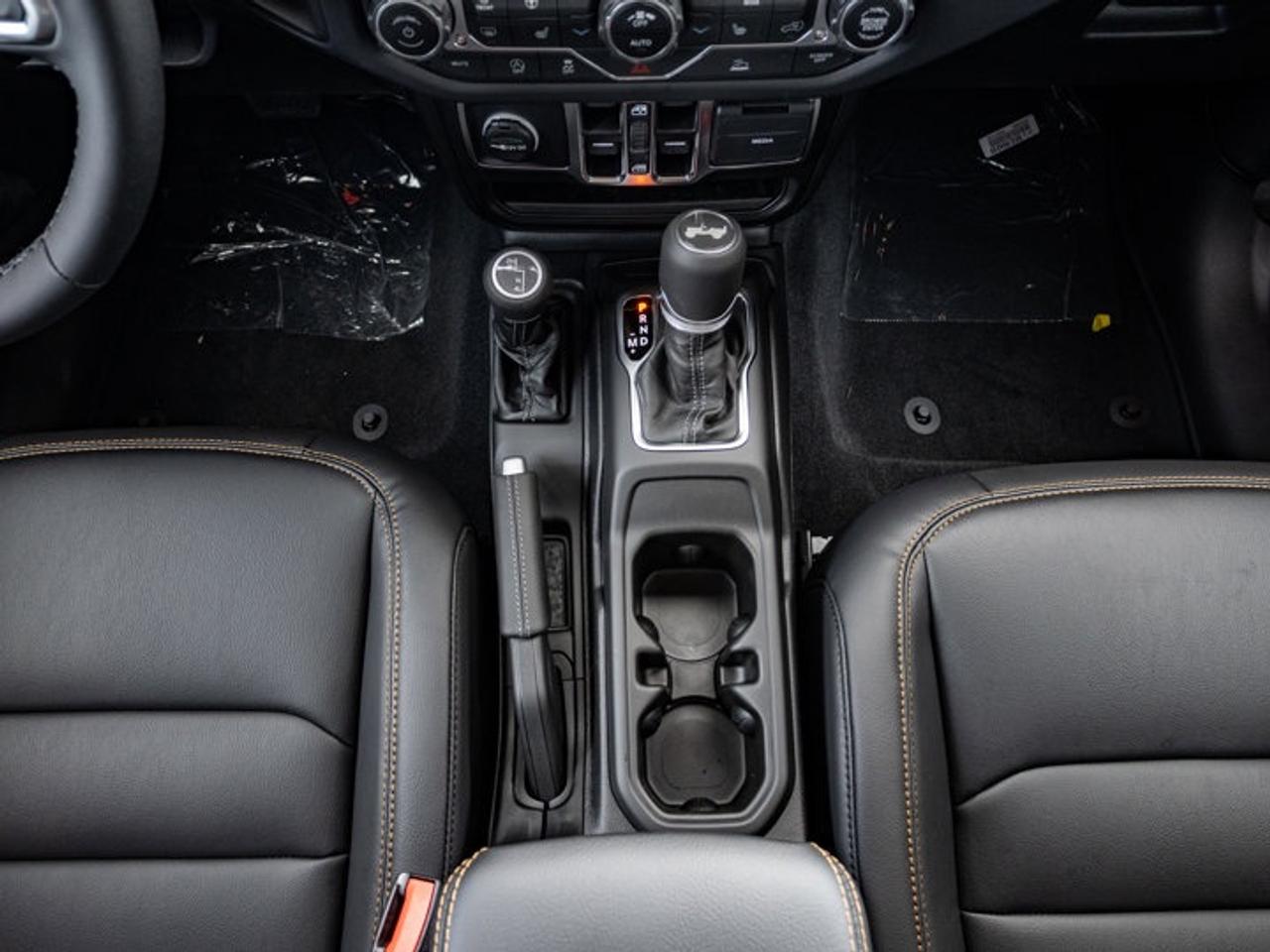 2025 Jeep Wrangler Sahara Photo