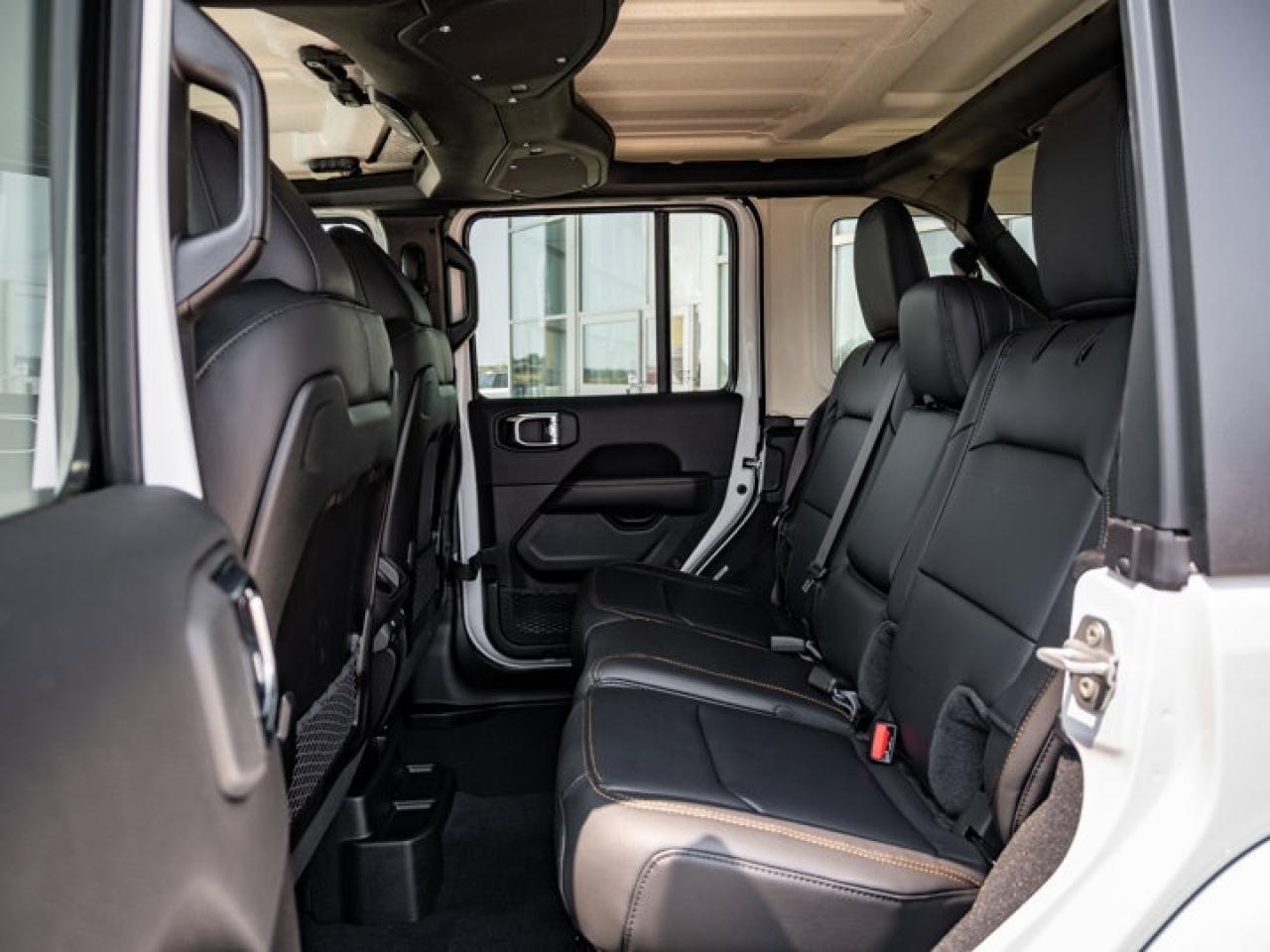 2025 Jeep Wrangler Sahara Photo