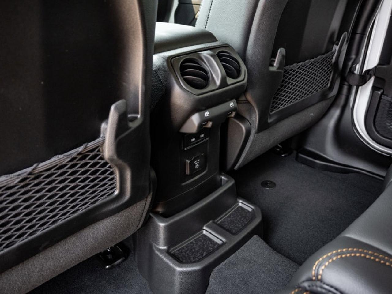 2025 Jeep Wrangler Sahara Photo