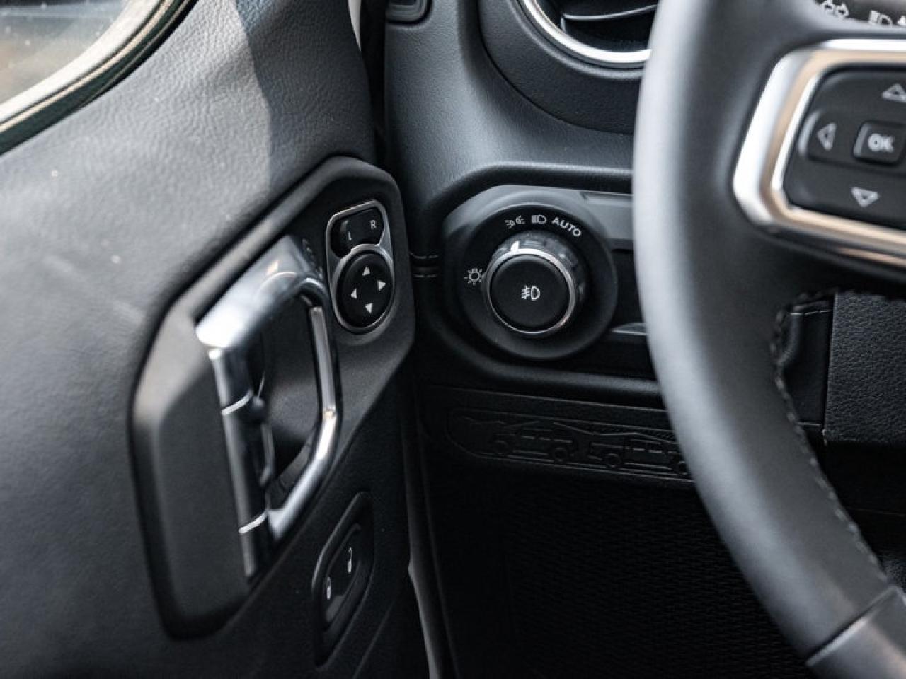 2025 Jeep Wrangler Sahara Photo