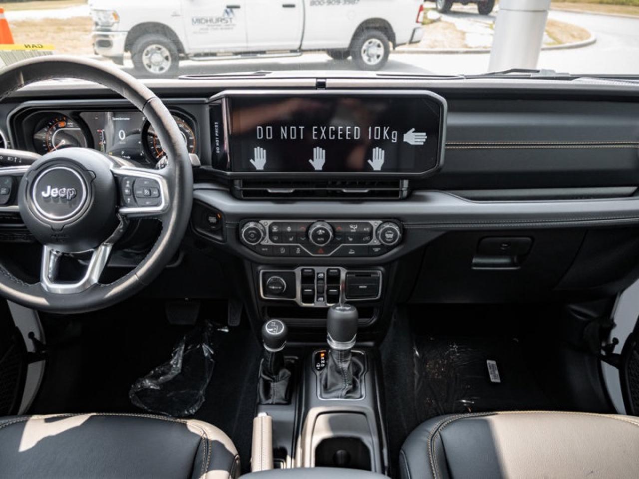 2025 Jeep Wrangler Sahara Photo