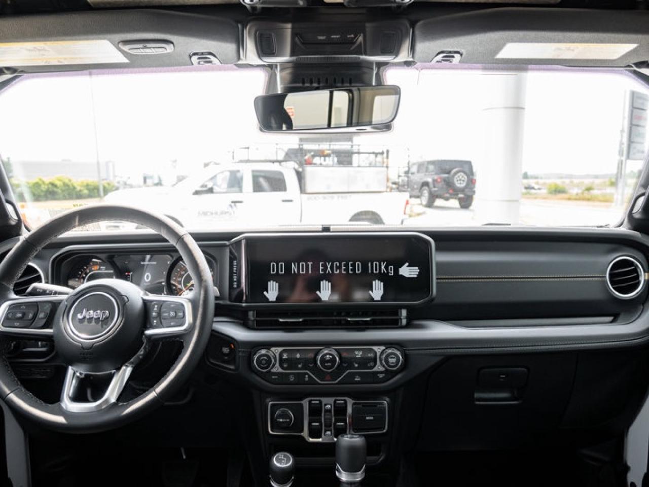 2025 Jeep Wrangler Sahara Photo