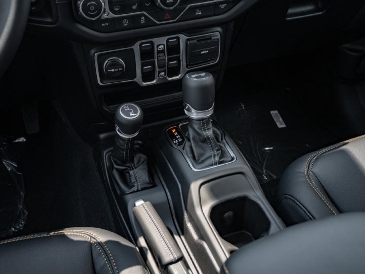 2025 Jeep Wrangler Sahara Photo