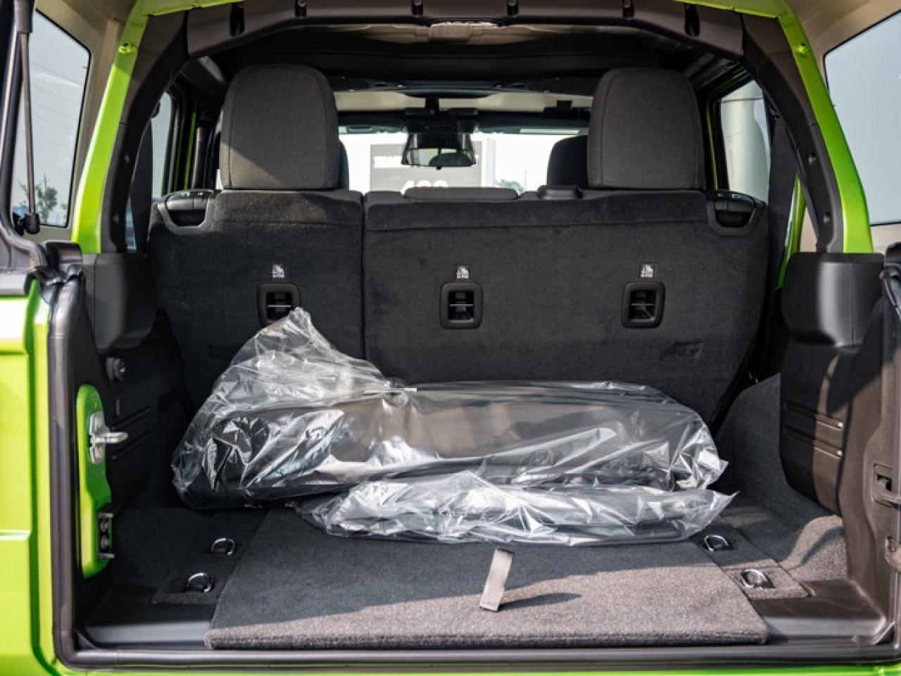 2025 Jeep Wrangler Sport S Photo