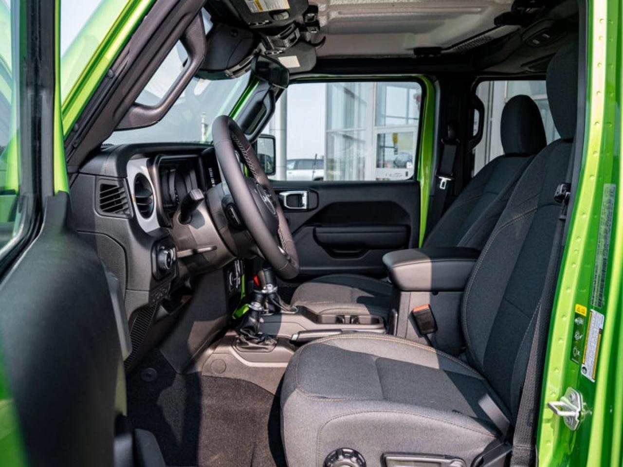 2025 Jeep Wrangler Sport S Photo