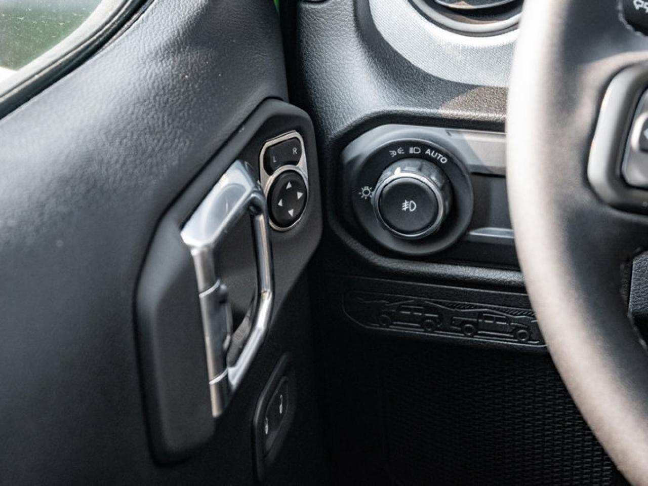 2025 Jeep Wrangler Sport S Photo