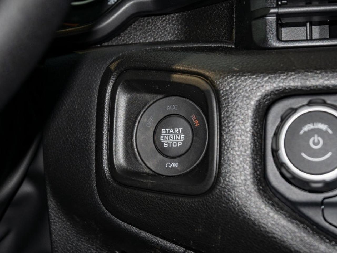 2025 Jeep Wrangler Sport S Photo