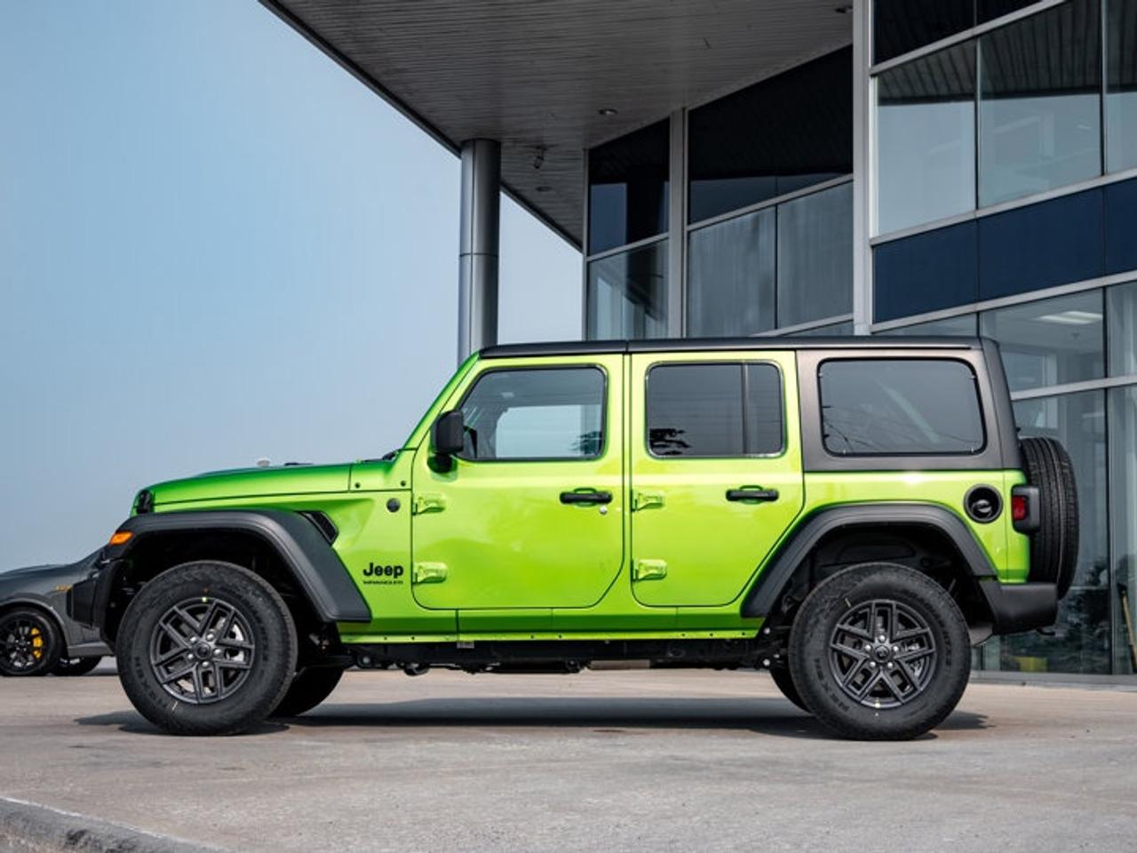 2025 Jeep Wrangler Sport S Photo