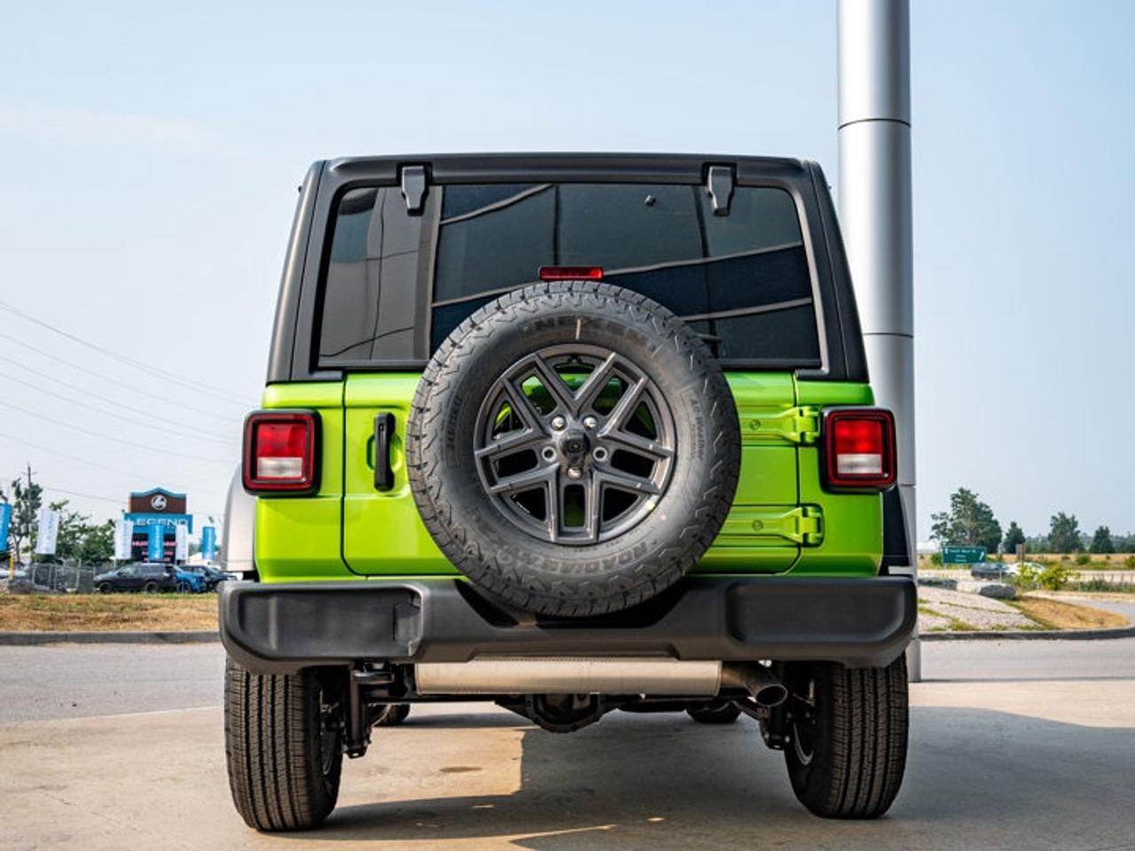 2025 Jeep Wrangler Sport S Photo