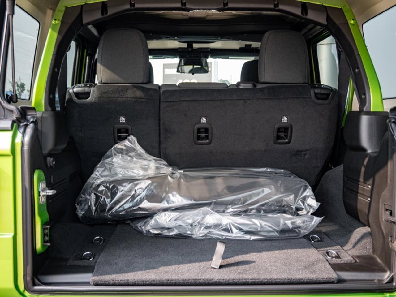 2025 Jeep Wrangler Sport S Photo