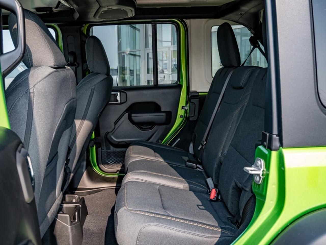 2025 Jeep Wrangler Sport S Photo