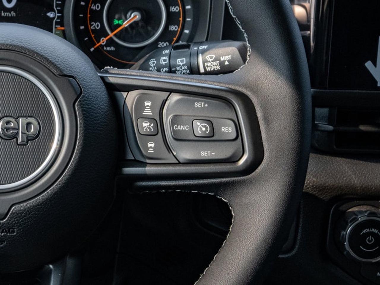 2025 Jeep Wrangler Sport S Photo